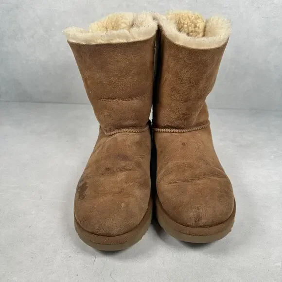 UGG Bailey Bow Boots Short Womens Size 8 Chestnut Suede Sheepskin Lined Bow Back - Picture 3 of 14